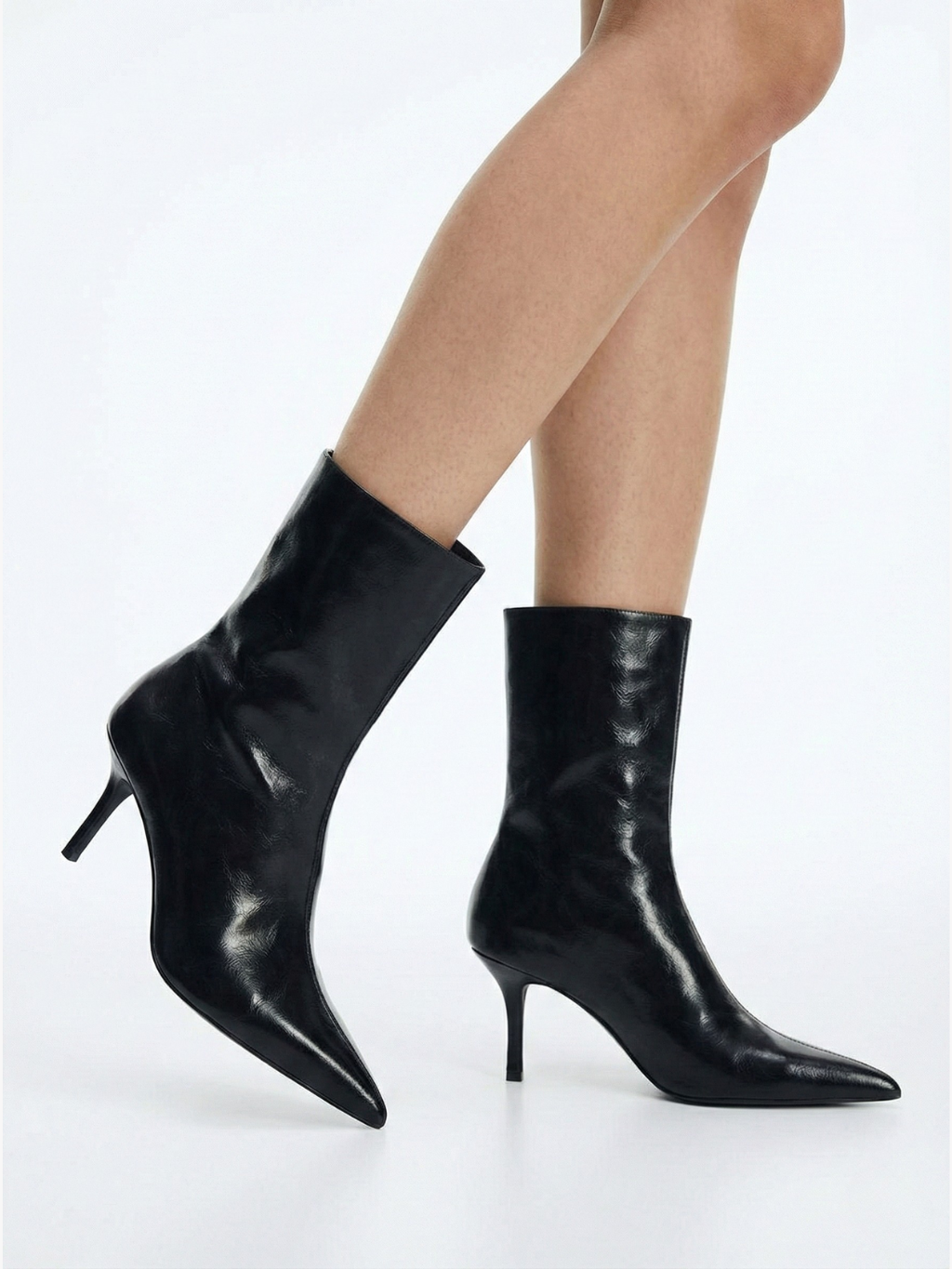 Crick | Damen Schwarze Spitz zulaufende Stiefeletten mit Absatz