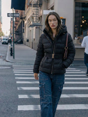 Eleanor | Piumino con cappuccio e cintura 