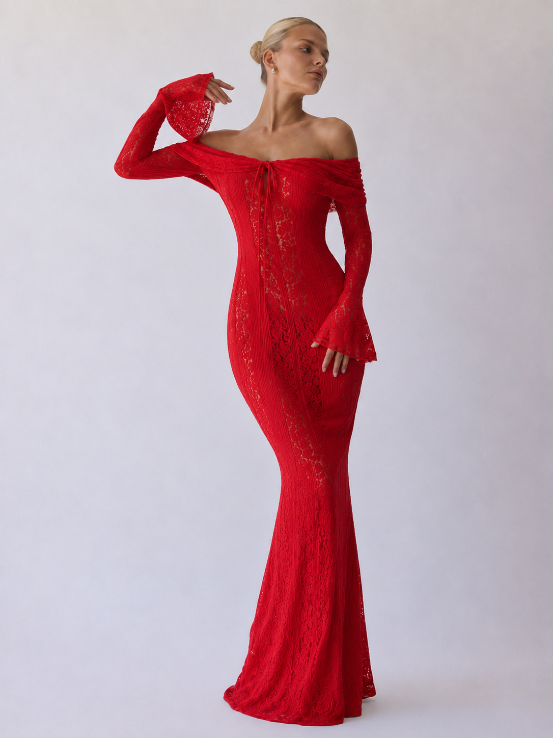 Fleur | Maxikleid mit Spitzenbesatz und schulterfreiem Schnitt