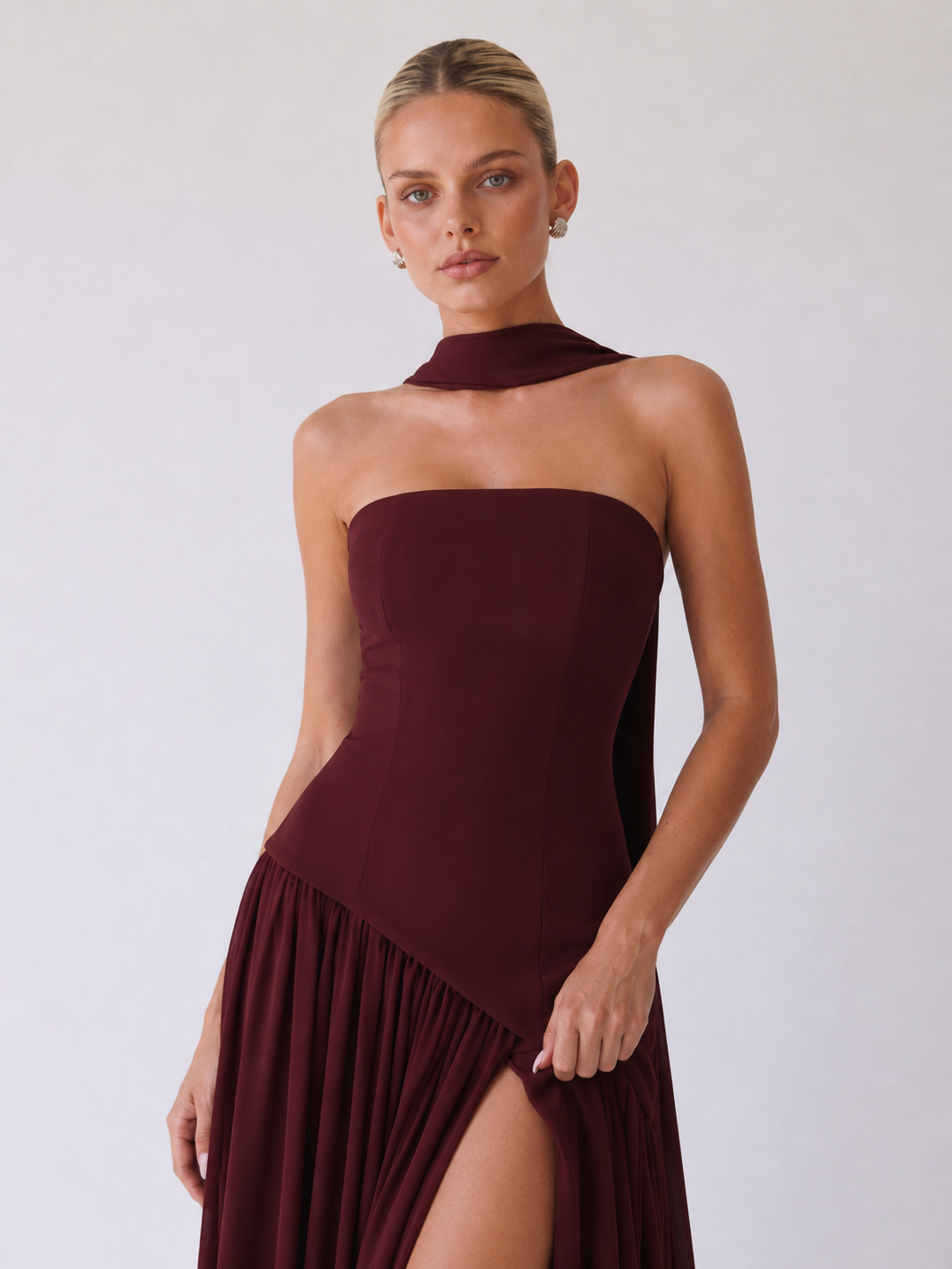 Diana | Abito lungo senza spalline con collo all'americana