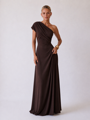 Keira | Vestido largo drapeado de un solo hombro