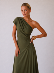 Keira | Vestido largo drapeado de un solo hombro