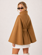 Chloe taillierte Cape-Jacke mit hohem Kragen – Khaki