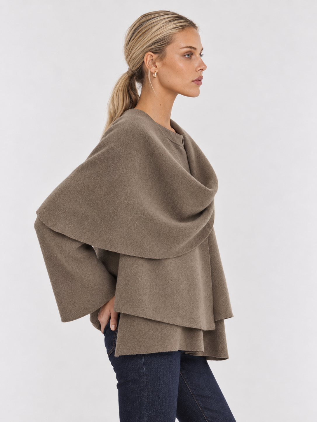 Cappotto mantella da donna con collo drappeggiato Iris - tortora