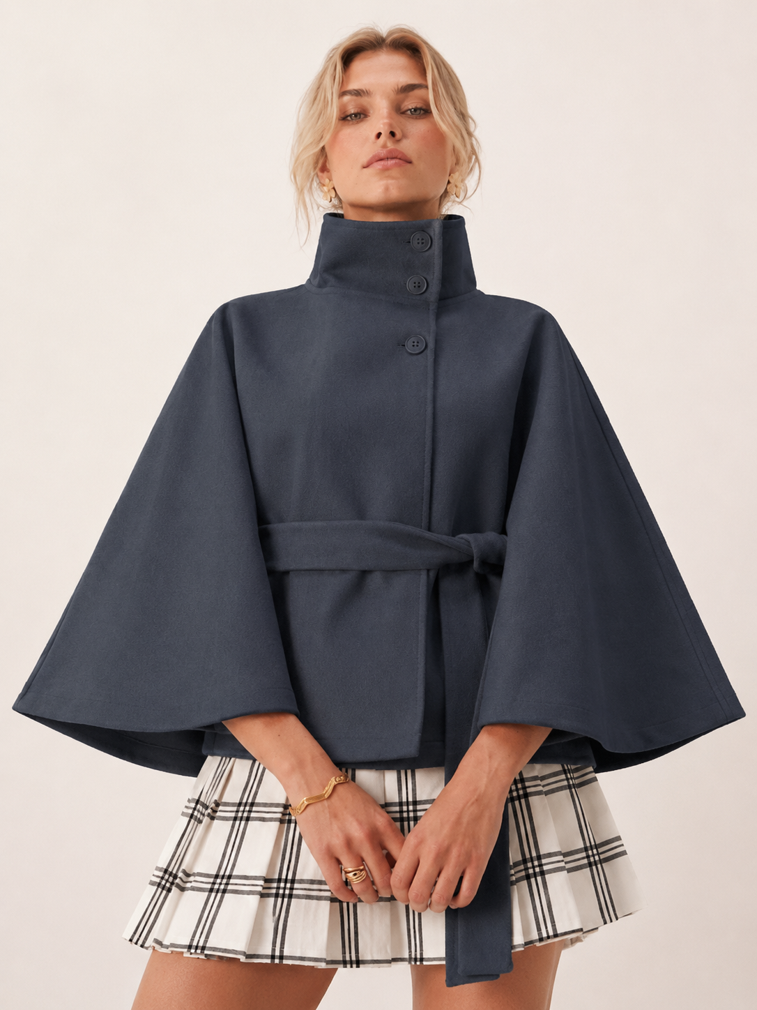 Chloe | Cape-Jacke mit hohem Kragen und Gürtel