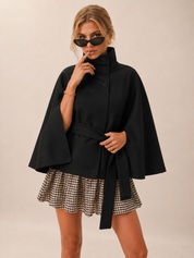 Chloe | Cape-Jacke mit hohem Kragen und Gürtel