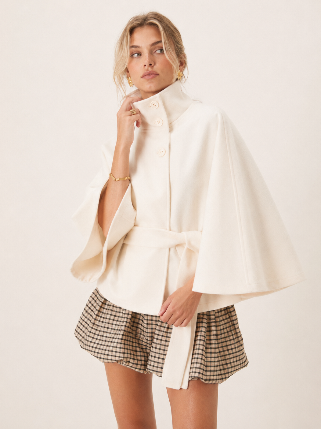 Chloe | Cape-Jacke mit hohem Kragen und Gürtel