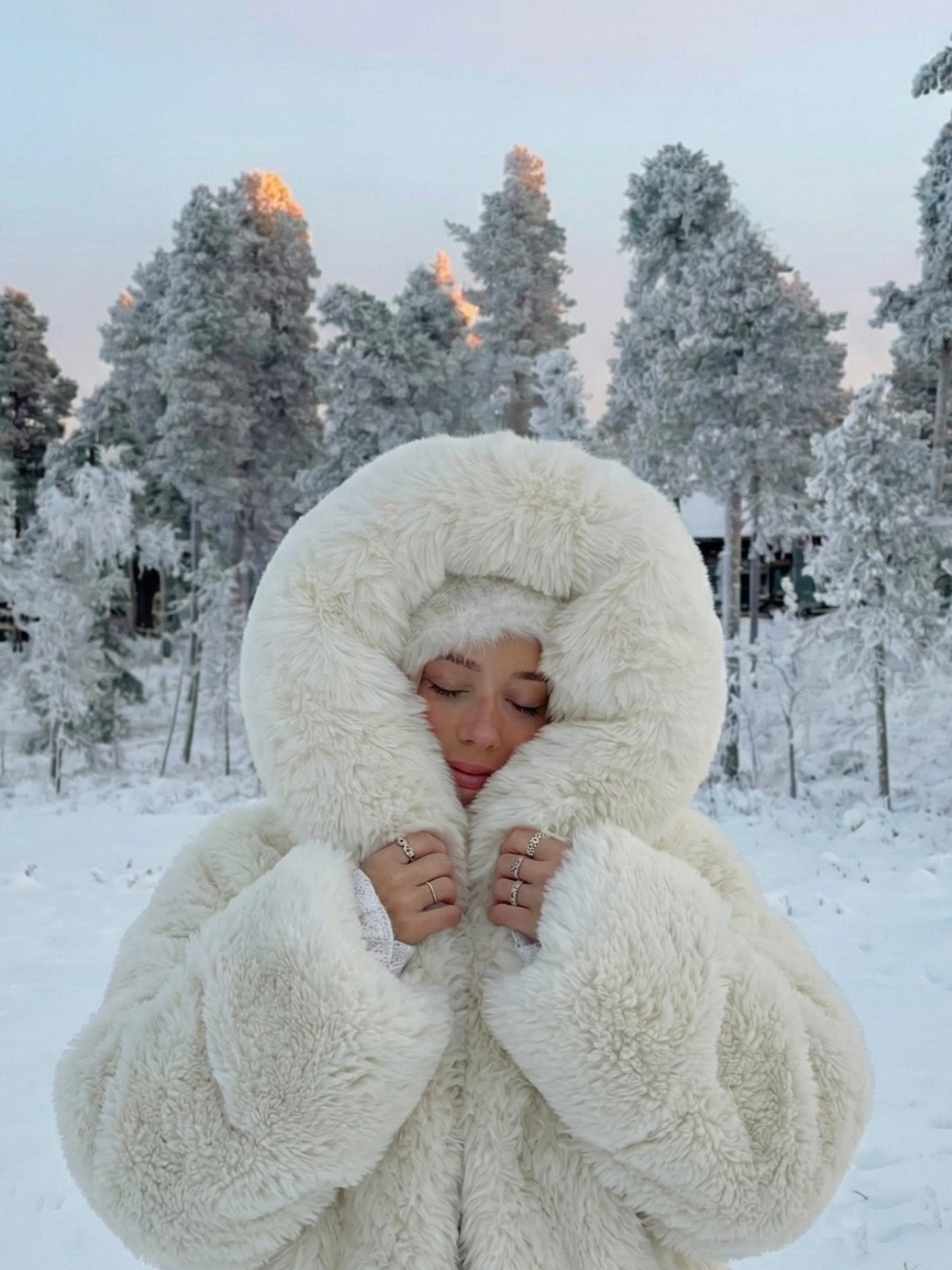 Athena | Cappotto con cappuccio in pelliccia sintetica