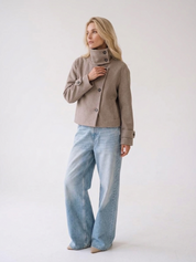 Angela | Stehkragen-Jacke mit Knöpfen