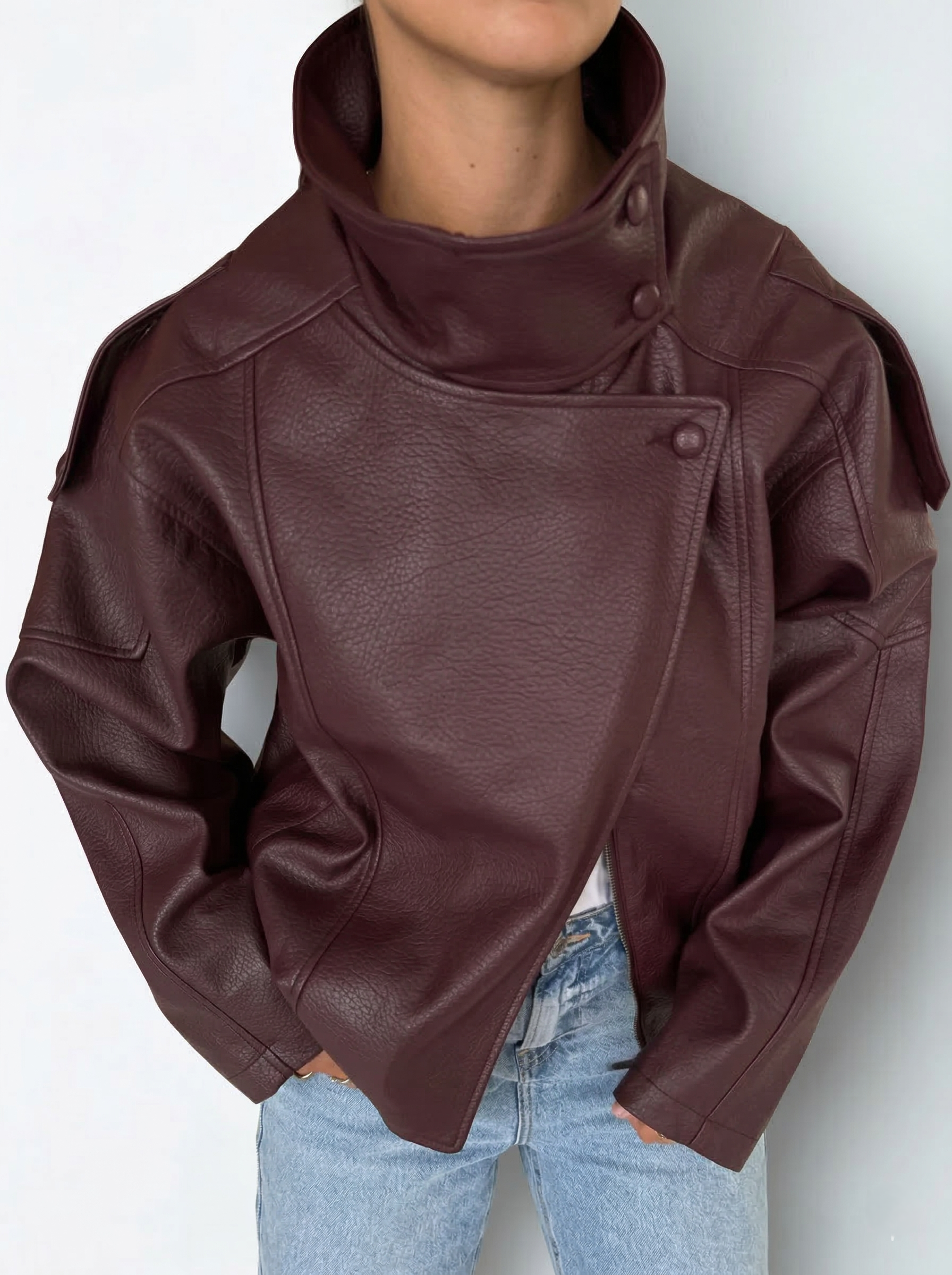Felicia | Oversize Kunstlederjacke mit hohem Kragen