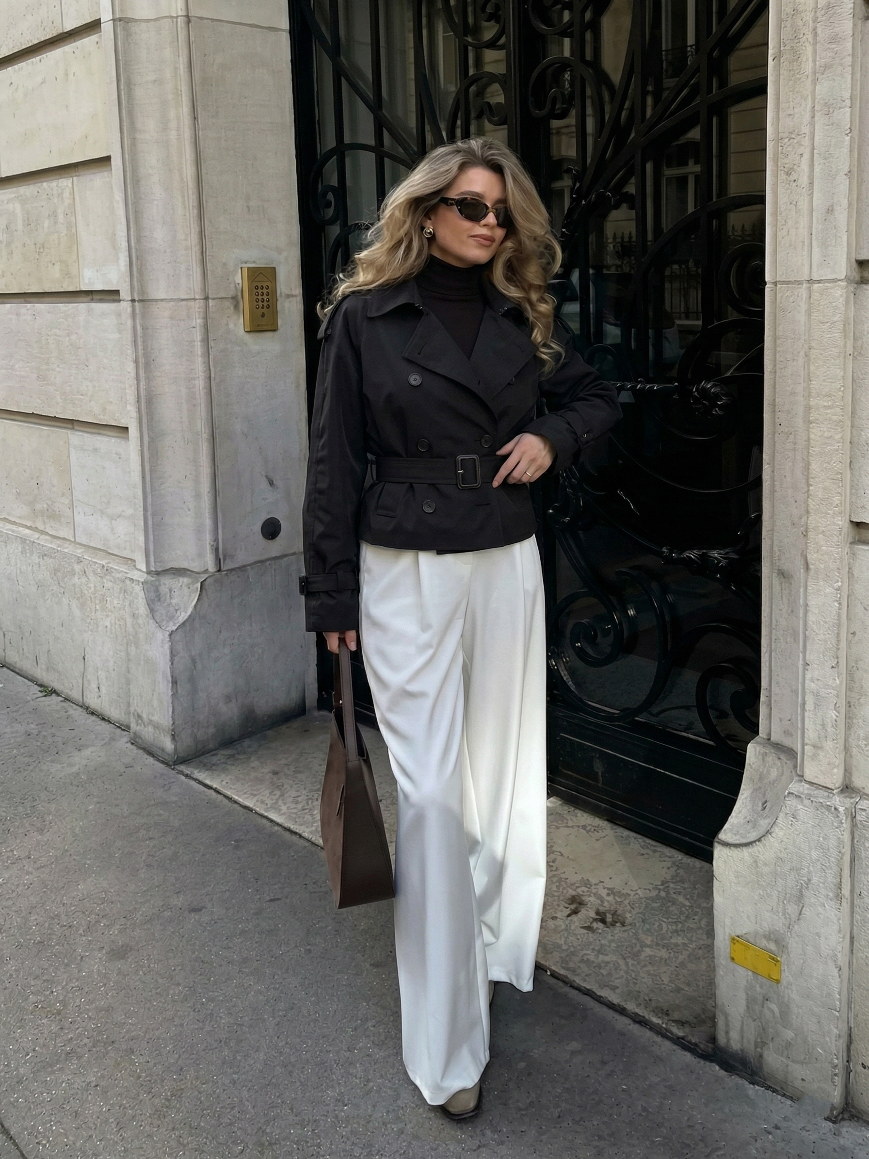 Trenchcoat mit hohem Kragen und Gürtel | Isabelle