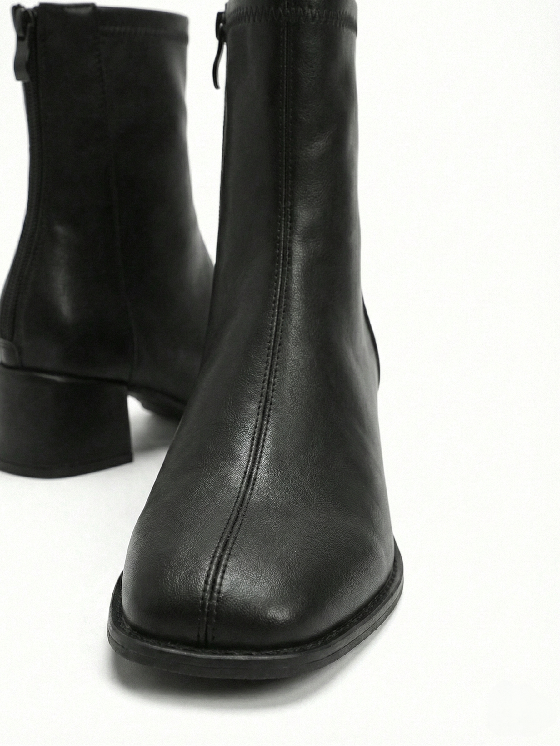 Chelsea | Minimalistische Ankle Boots mit Blockabsatz