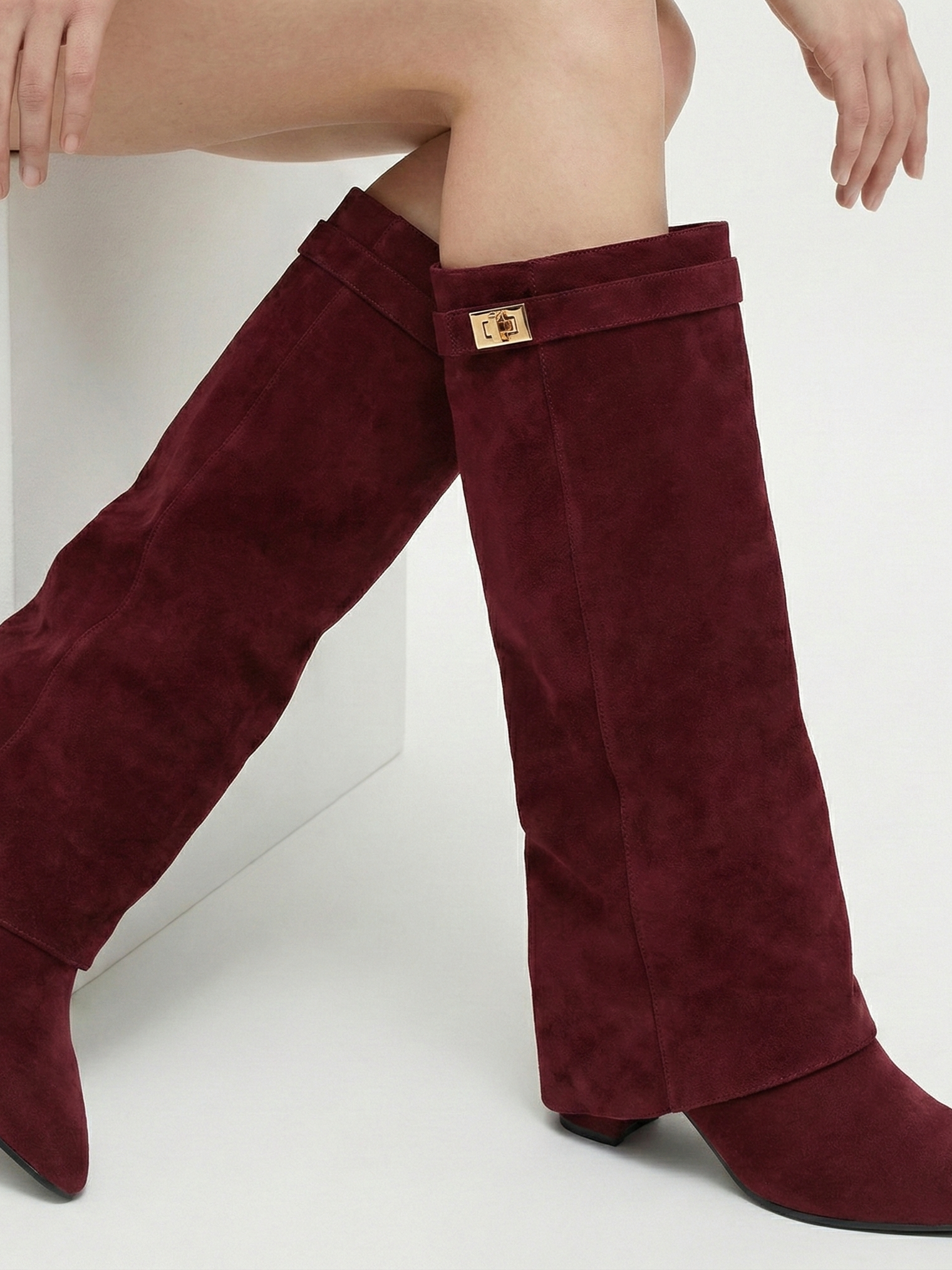 Damen kniehohe Wildlederstiefel mit schlankem geradem Schaft und spitzer Spitze