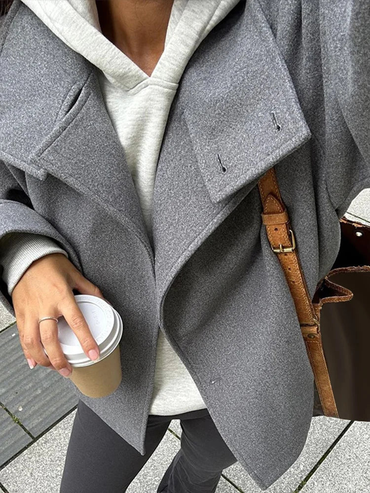 Martha | High-Neck Buttoned Jacket