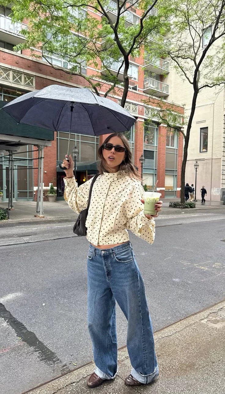 Polka_dots_look_women_pattern_fashion_style_stylist_summer_outfit_inspo_aesthetic_inspiration_trend_womenswear_clothing_clothes_it_girl_European_style_lunares_moda_estilo.webp