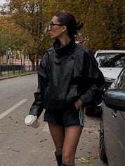 Felicia | Oversize Kunstlederjacke mit hohem Kragen