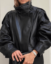 Felicia | Oversize Kunstlederjacke mit hohem Kragen
