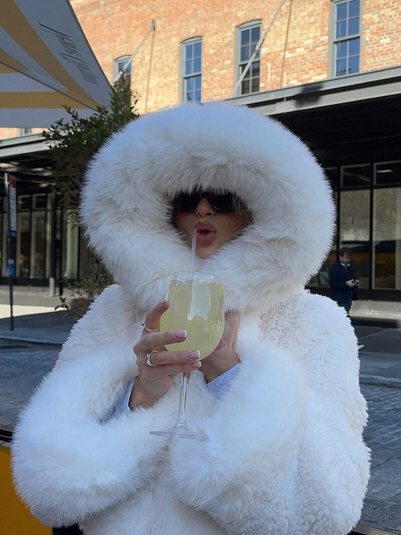 Athena | Cappotto con cappuccio in pelliccia sintetica