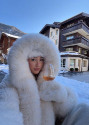 Athena | Cappotto con cappuccio in pelliccia sintetica