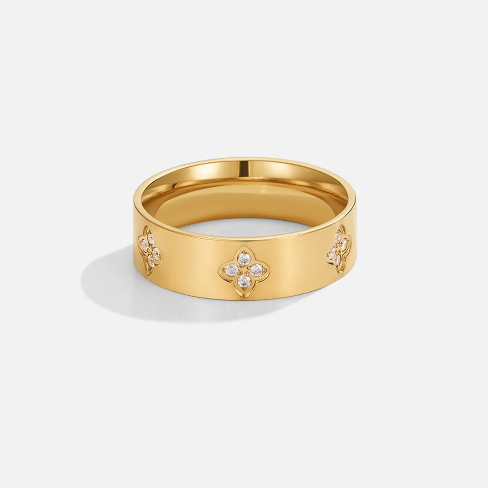 Gabrielle Clover Ring