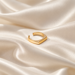elle signet ring satin — campaign product photograph