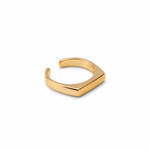 elle signet ring studio — campaign product photograph