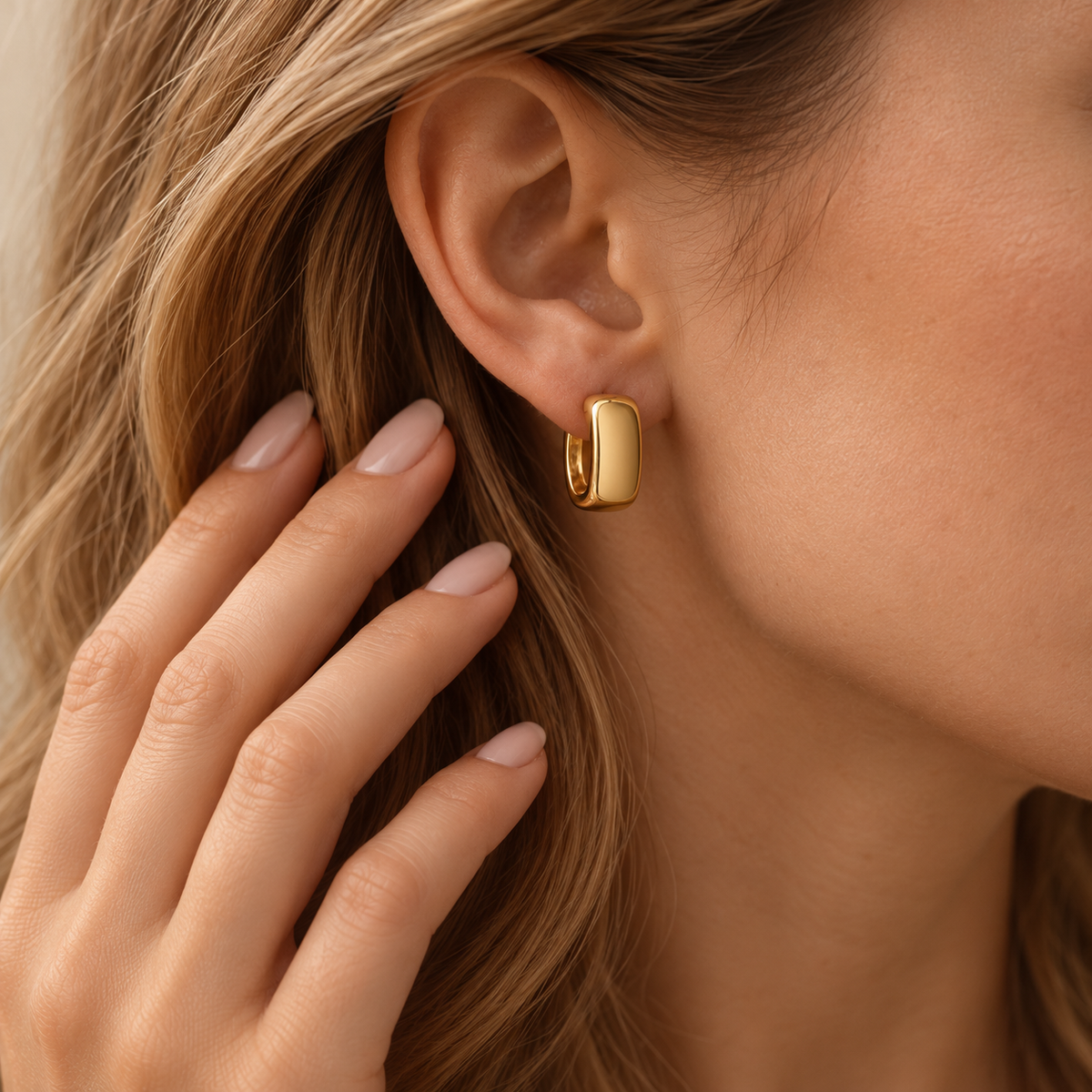 elle square hoops — editorial photograph, exact catalogue design